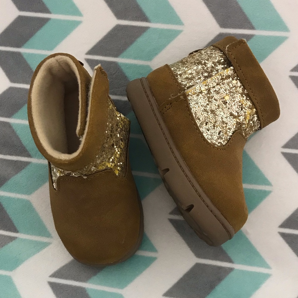 Carter’s Glitter Every Step boots